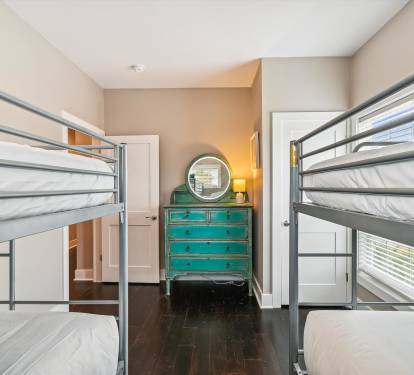 Twin Bunk Room - Sleeps 4 in 2 Twin-Over-Twin Bunks!