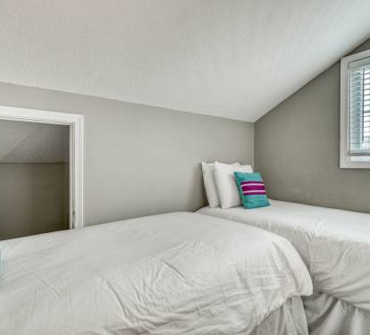 2nd Floor Twin Room - Sleeps 2
