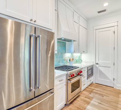 Fully Equipped Chef's Kitchen