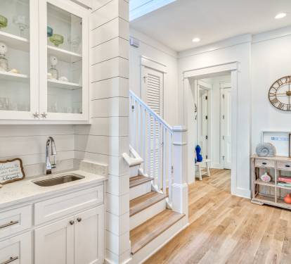 Main Living Area - Complete with a Wet Bar