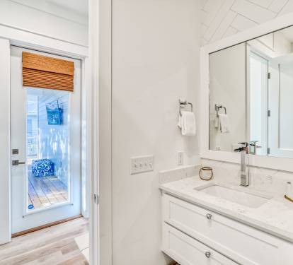 1st Floor Guest Bathroom - Single Vanity