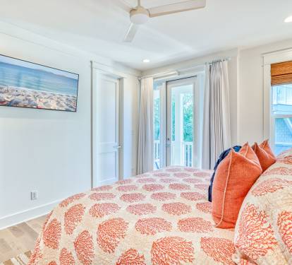 Primary King Suite - Private Balcony Access + Flat-Screen TV