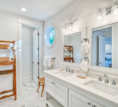 Primary King En-Suite - Dual Vanities