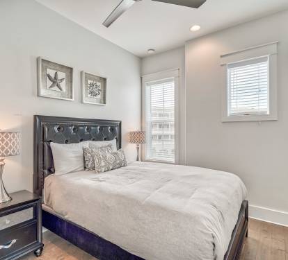 Additional 3rd Floor Guest Bedroom - Furnished with a King Size Bed