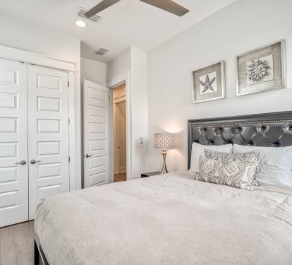 Additional 3rd Floor Guest Bedroom - Equipped with a Flat Screen TV