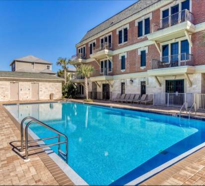 Another beautiful pool to enjoy!