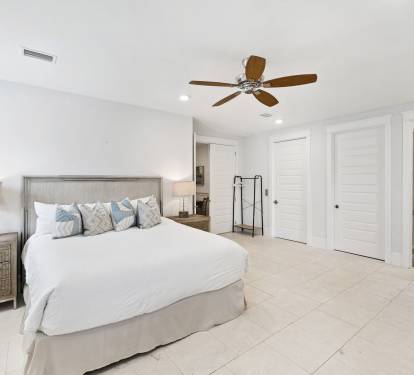 1st Floor - Primary King Suite