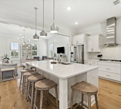 Bar Seating for 6 - Perfect for Quick Bites or Breakfast