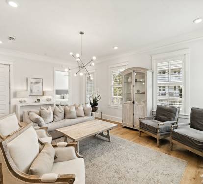Unwind in the Living Area - Offering Ample Seating