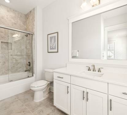 King Guest En-Suite - Single Vanity + Shower/Tub Combo