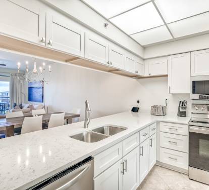 Kitchen - Updated with Quartz Countertops