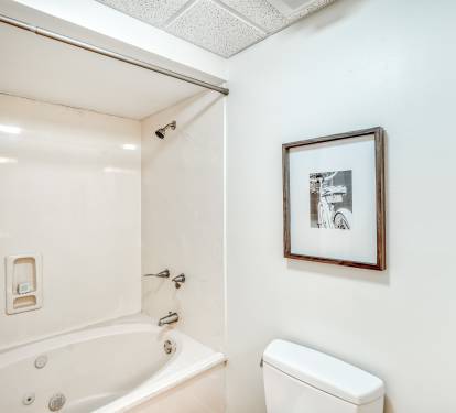 Primary Ensuite - Featuring a Jetted Soaking Tub