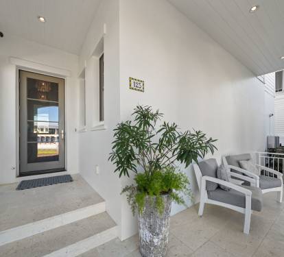 Inviting Entry & Front Porch!