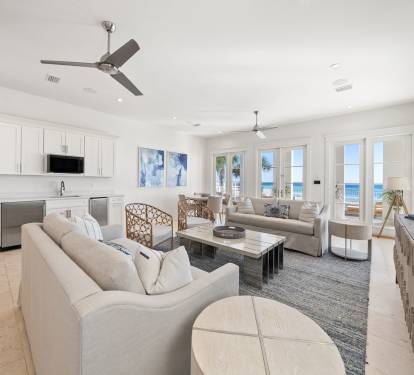 Spacious 1st Floor Living Area