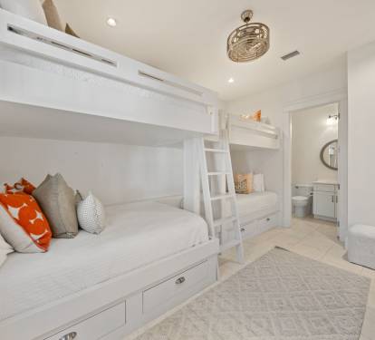 Bunk Room - Twin over Twin + Queen over Queen Bunks