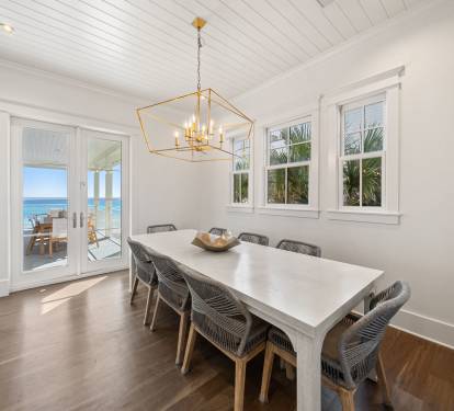 Dining Area - Seating for 8