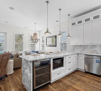 Kitchen - Fitted with a Wine Cooler