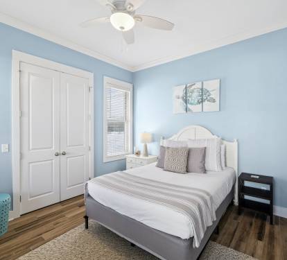1st Floor - Queen Guest Suite
