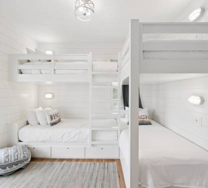 2nd Floor Bunk Room - 2 Twin over Twin Bunks + Balcony Access