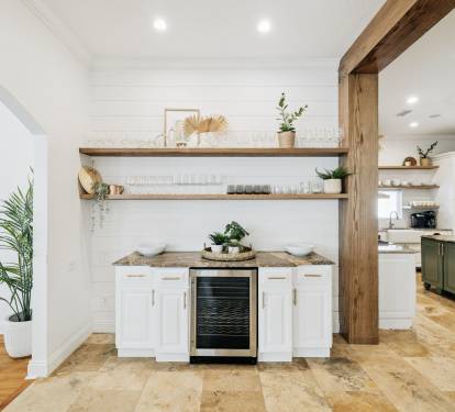 Conveniently Located Bar Area - Perfect for Prepping Cocktails!