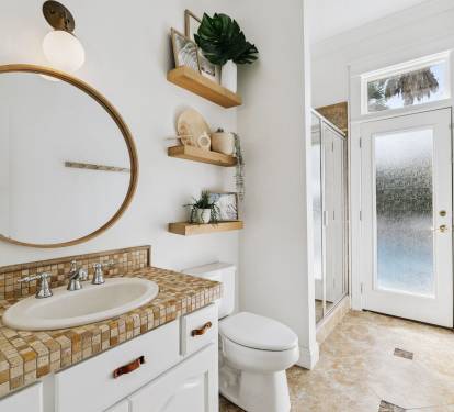 Shared Guest Bathroom - Single Vanity