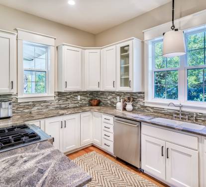 Fully Equipped Kitchen with Stainless Steel Appliances