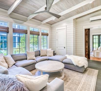 Ample Space for Entertaining!