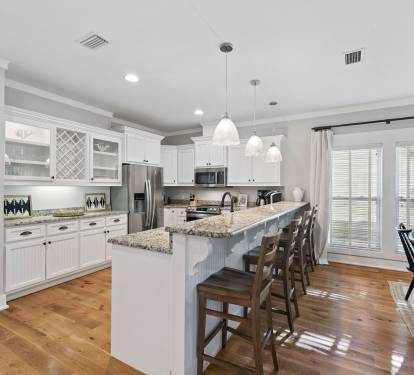 Well Appointed Chef's Kitchen!