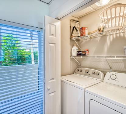 Full-Size Washer & Dryer off Kitchen