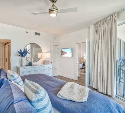 Primary King Suite - Equipped with a Flat-Screen TV