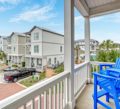 2nd Floor - Guest Room - Balcony Access