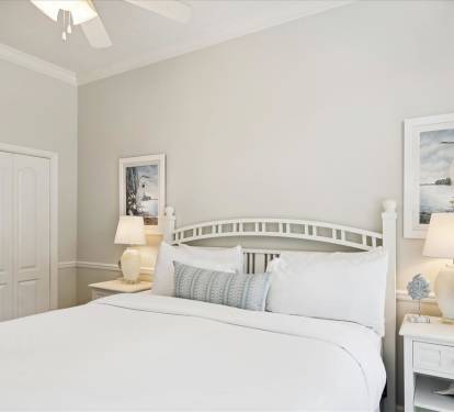 1st Floor - Guest Bedroom - King with Access to Pool