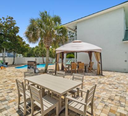 Outdoor Cabana and Dining Table - Grill up a Meal!