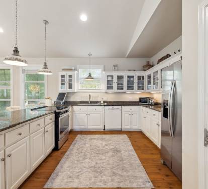 Cook Up Delicious Meals in the 2nd Floor Kitchen