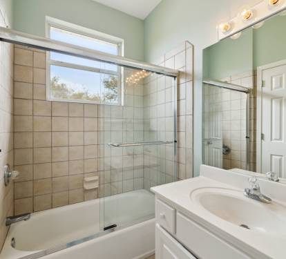 3rd Floor - King Guest En-Suite