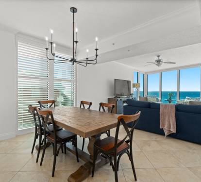 Dining Area with Seating for 6