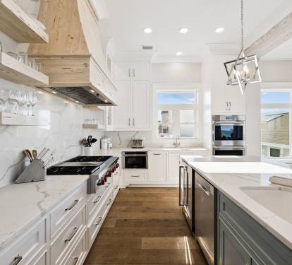 Fully Equipped Chef's Kitchen