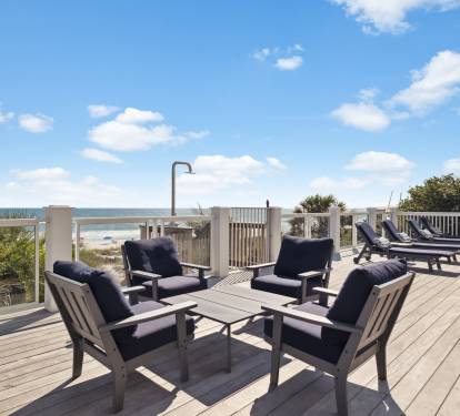 Ample Seating for Lounging & Soaking Up the Sun!