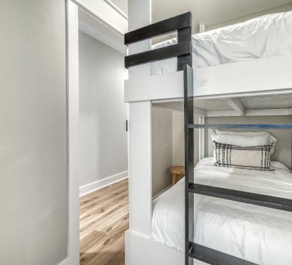 Access Bunks from Primary or Hall Way