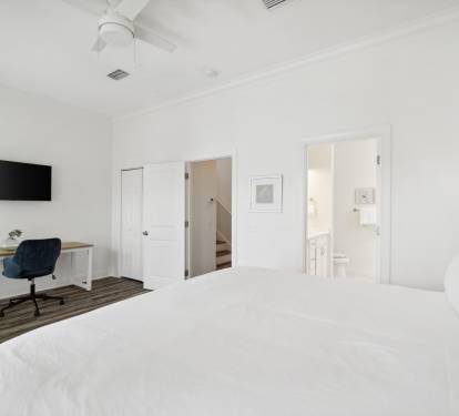 2nd Floor Primary Suite - King