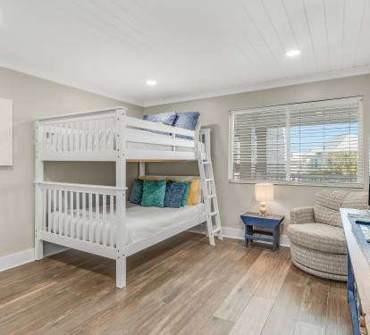 Bunk Room - Full over Full
