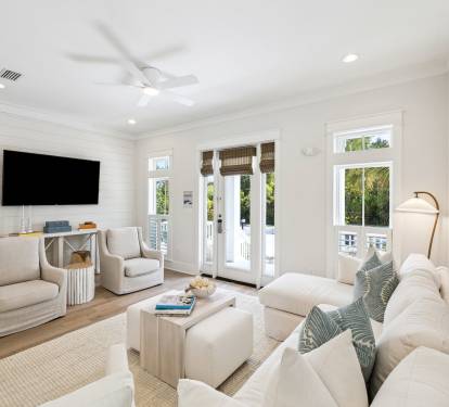Bright & Open Living Area with Ample Seating