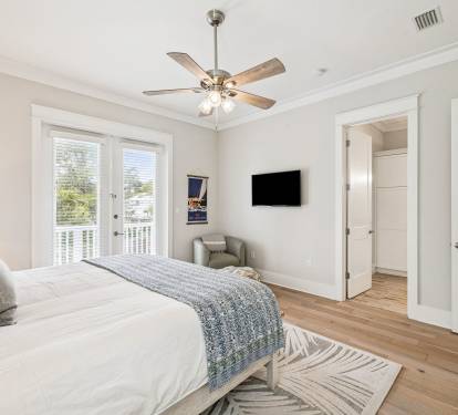 Primary King Suite - Private Balcony Access + Flat-Screen TV