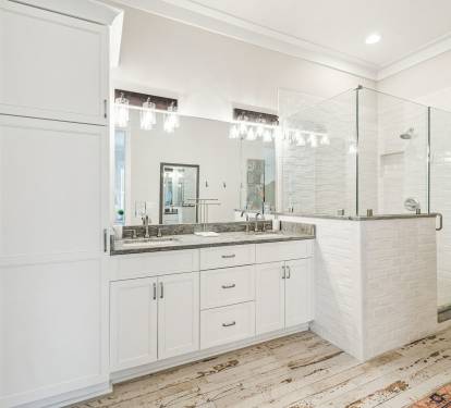 Primary King En-Suite - Dual Vanities