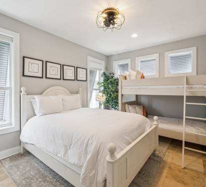 2nd Floor - Queen Guest Suite