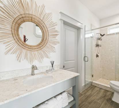 Bunk Room En-Suite - Single Vanity + Walk-In Shower