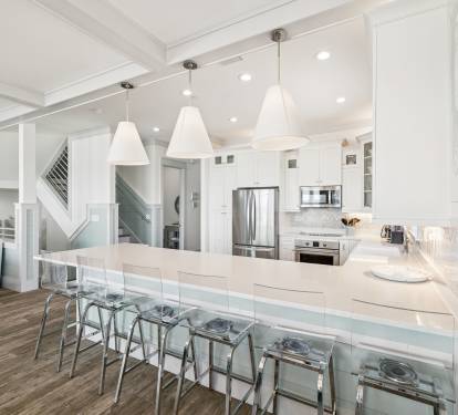 Bar Seating for 6 - Perfect for Quick Bites or Breakfast