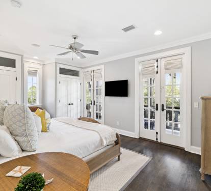 Primary King Suite - Balcony Access + Flat-Screen TV