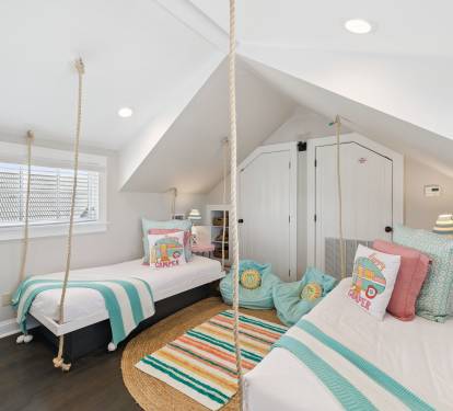 3rd Floor Twin Room - Sleeps 2