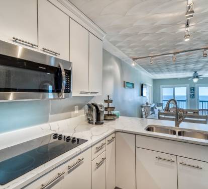 Kitchen - Complete with Gulf Views